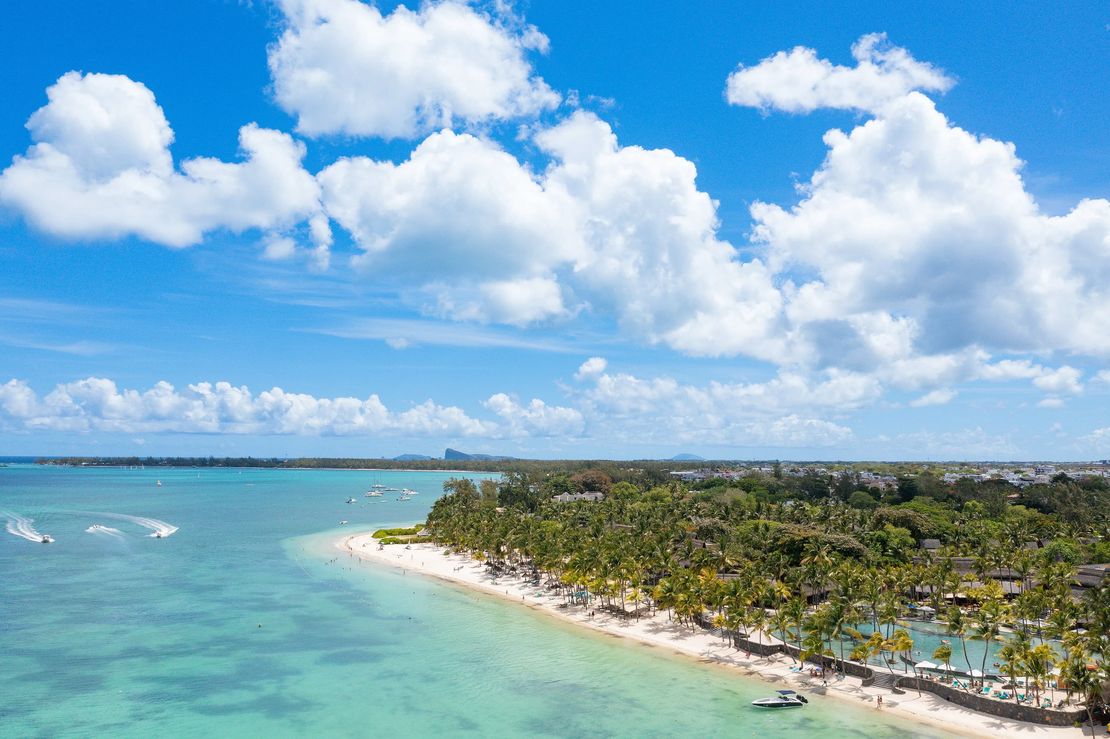 Le lagon turquoise de Trou aux Biches