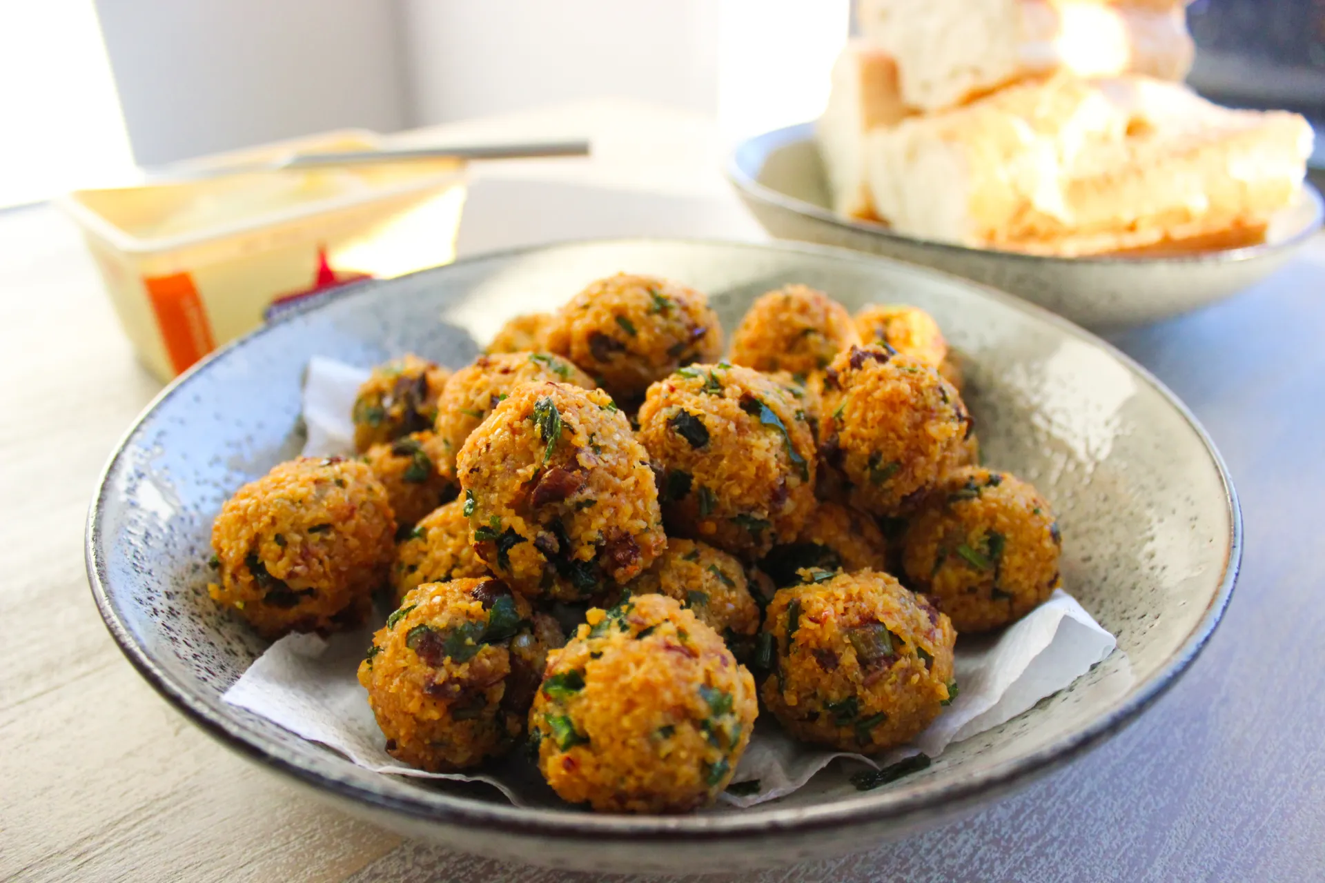 Gâteaux piments mauriciens frits dorés et croustillants